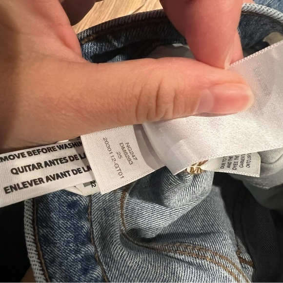 Madewell The Perfect Vintage Straight Jean in Kingsbury Wash: Knee-Rip Edition - Picture 11 of 13